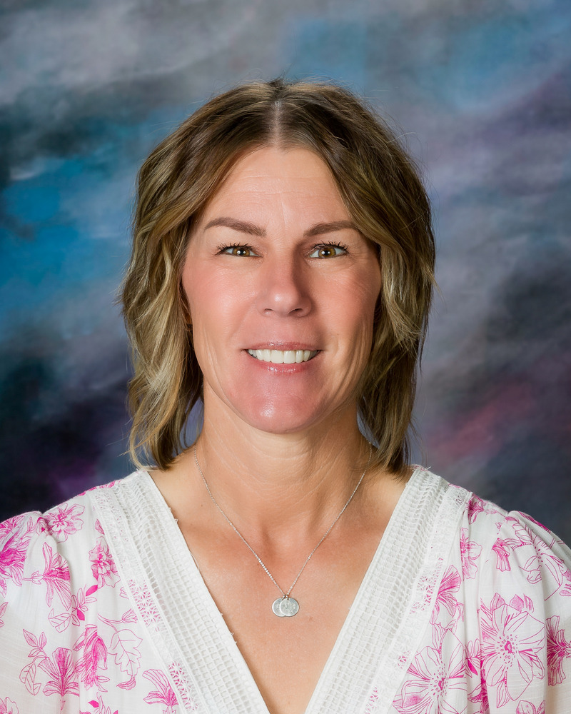 Kristen Chase : Financial Secretary