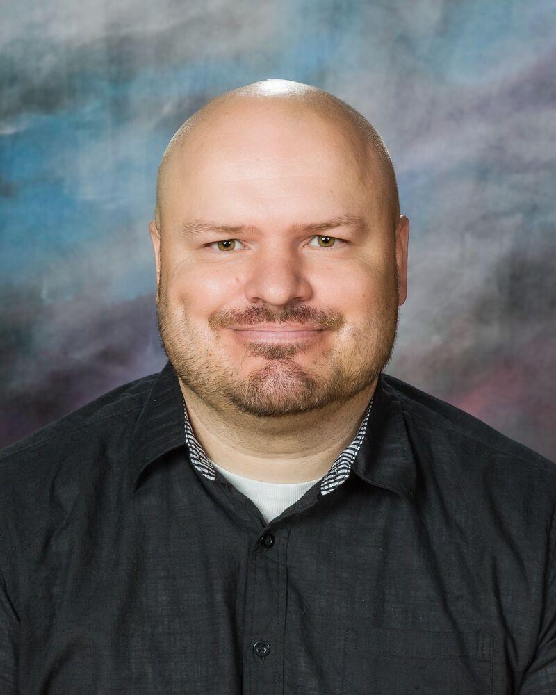 Dennon Rawlinson : District Mental Health Counselor