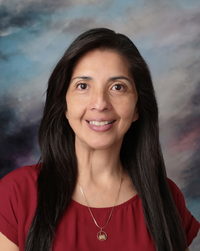 Lili Burrows : Migrant Recruiter