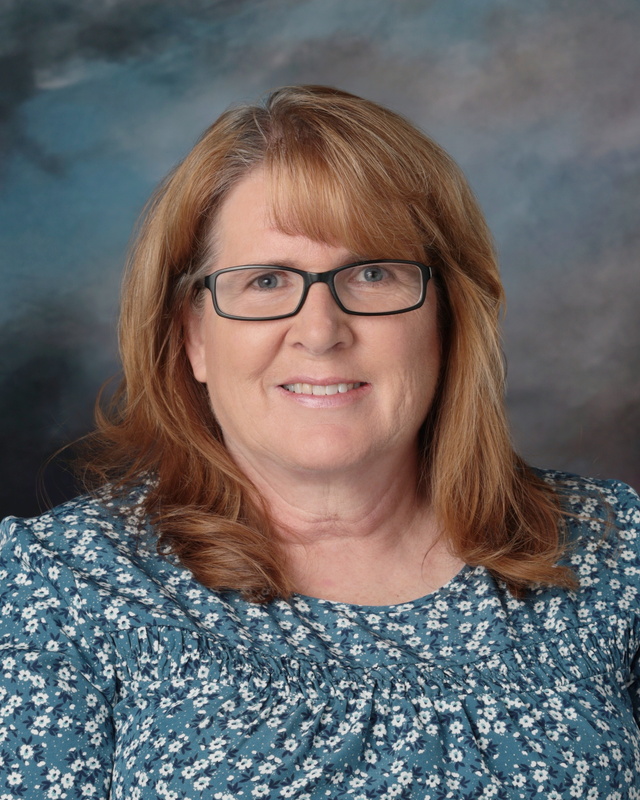 Carolee Ferris : Principal