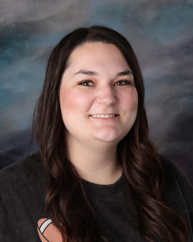 Shiane Works : Instructional Assistant