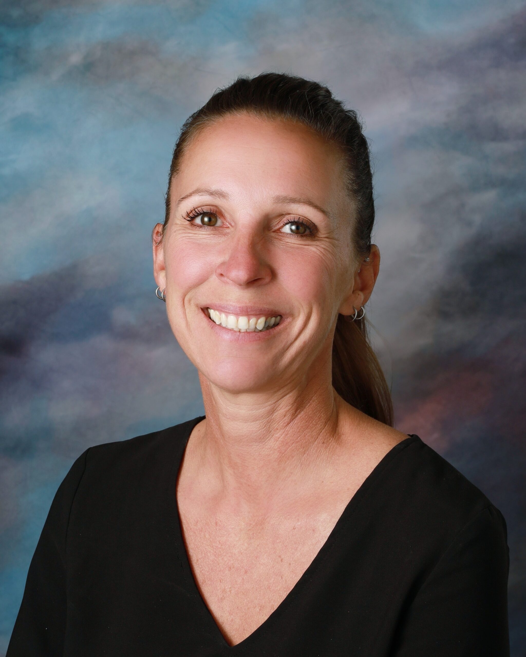 Mrs. Liz Lovell : Media Specialist