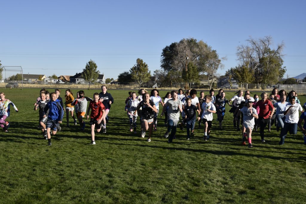 Photo of students during cross countyry race.