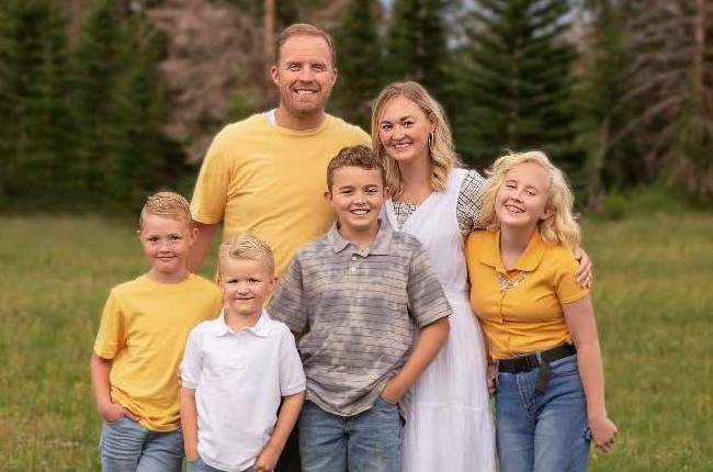 the Holyoak family.